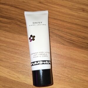 Marc Jacobs Luminous Body Lotion 50ml